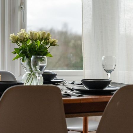 Entire Home In Streatham With Lovely Views & Ultra Fast Wi-Fi Norbury  Exteriör bild