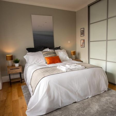 Entire Home In Streatham With Lovely Views & Ultra Fast Wi-Fi Norbury  Exteriör bild
