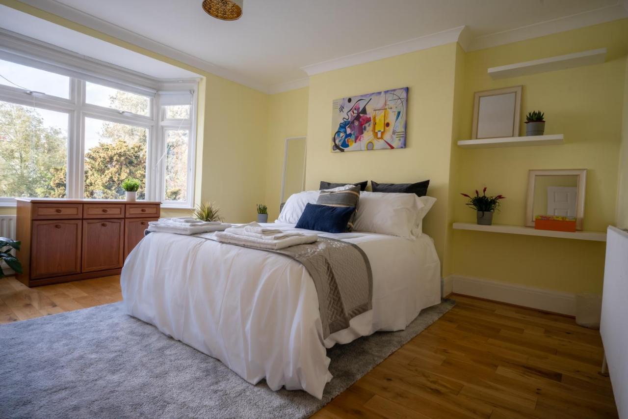 Entire Home In Streatham With Lovely Views & Ultra Fast Wi-Fi Norbury  Exteriör bild
