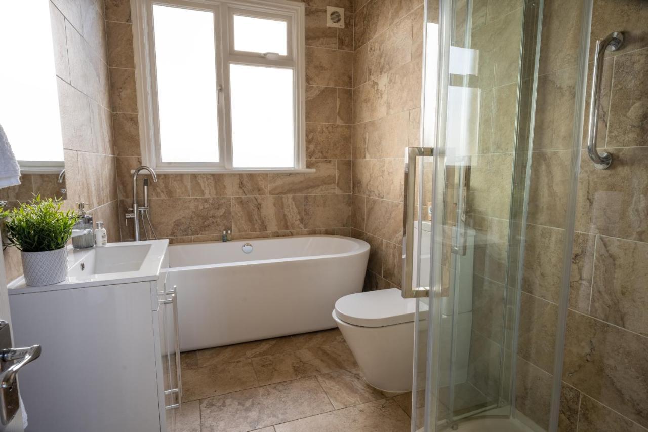 Entire Home In Streatham With Lovely Views & Ultra Fast Wi-Fi Norbury  Exteriör bild