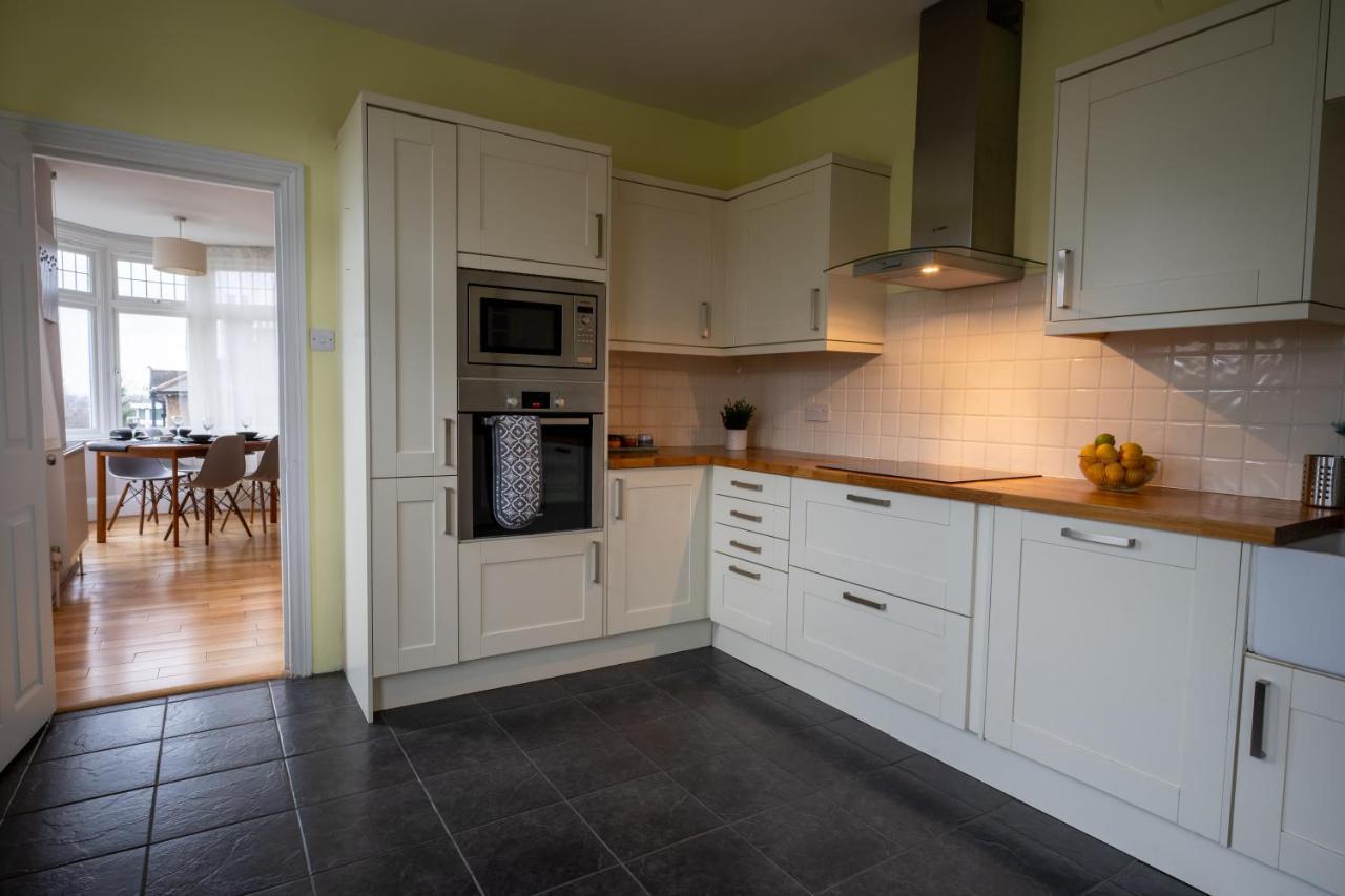 Entire Home In Streatham With Lovely Views & Ultra Fast Wi-Fi Norbury  Exteriör bild